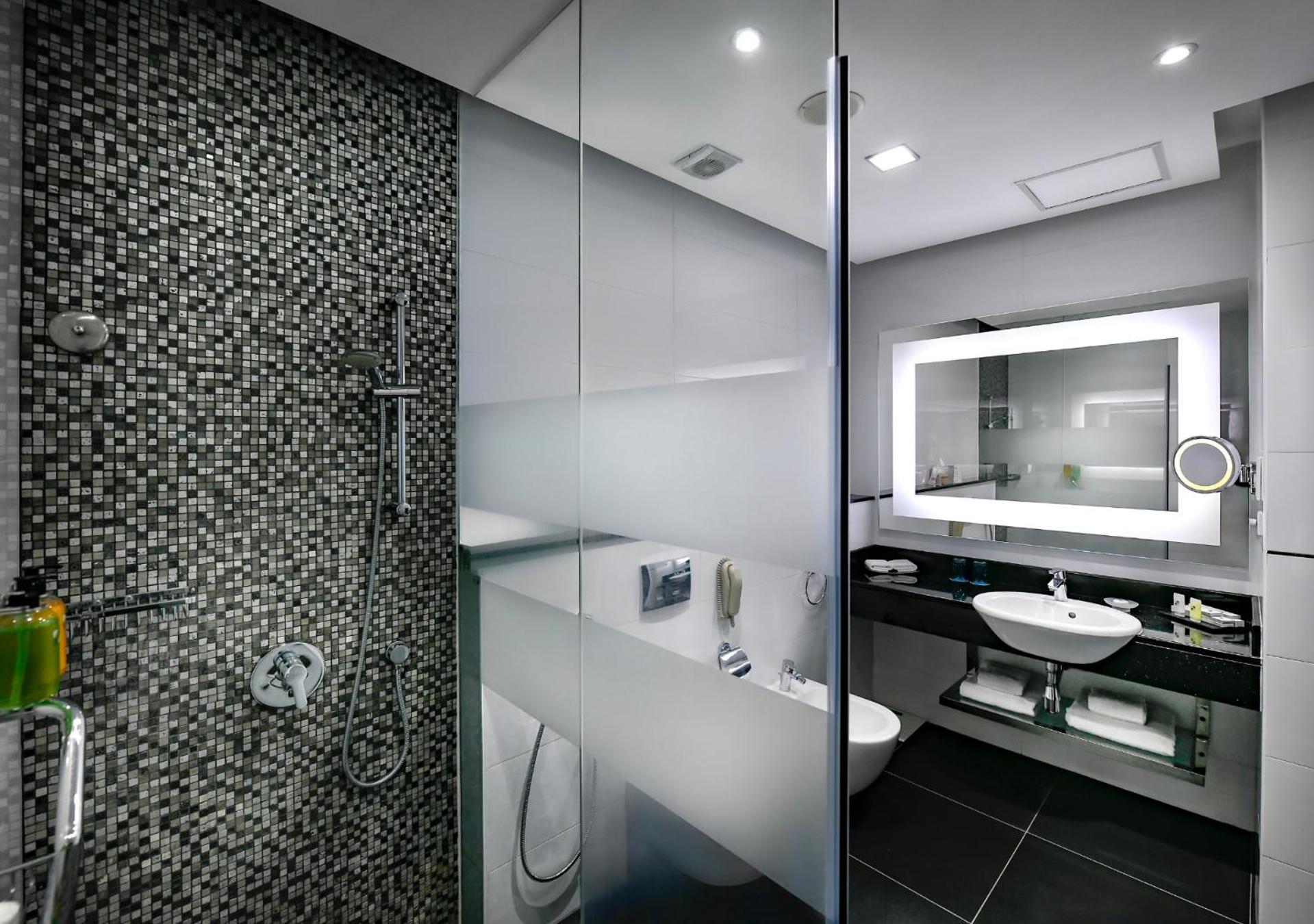 Swiss-Belhotel Seef Bahrain Manama Exteriör bild